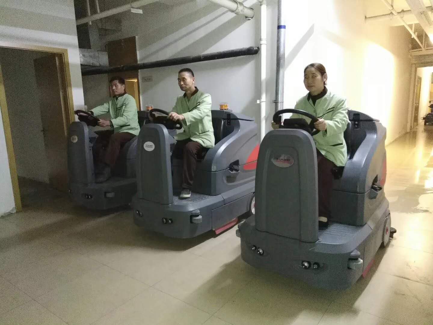 你知道洗地機的用處嗎？